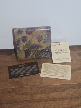 Patricia Nash Floral Leather French Tapestry Wallet in Multicolor